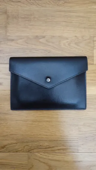 Porta pasaporte negro Saint Laurent