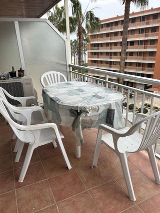 Conjunto mesa y 4 sillas jardín. En salou