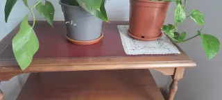 Mesa auxiliar madera maciza antigua