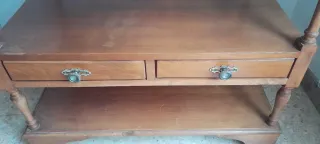 Mesa auxiliar madera maciza antigua