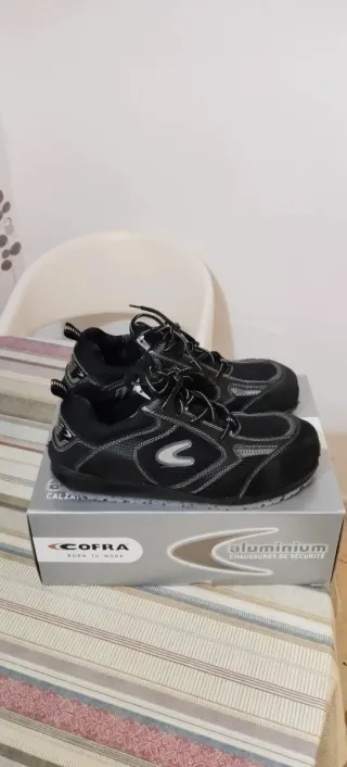 Zapatos de seguridad COFRA talla 45