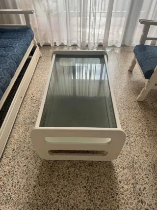 Sofá cama, sillones, mesa centro y juego comedor