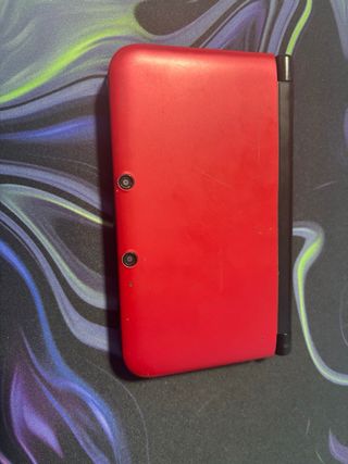 Nintendo 3DS XL Roja + Cargador