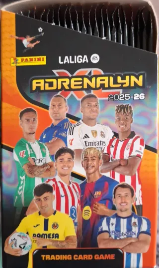 Caja Panini Adrenalyn XL de 50 sobres + 2 sobres