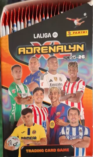 Caja Panini Adrenalyn XL de 50 sobres + 2 sobres