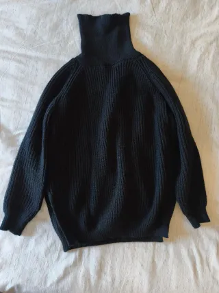 Jersey cuello alto negro