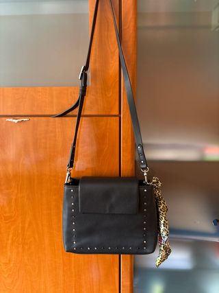 Bolso Parfois Negro con Tachuelas