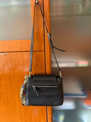 Bolso Parfois Negro con Tachuelas