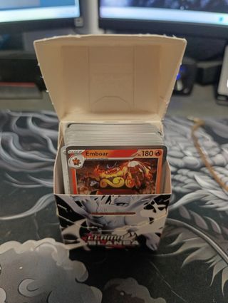 Caja de cartas Pokémon originales!