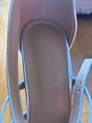 Sandalias tacón fiesta Marypaz plateadas talla 35