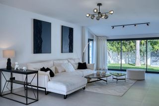 Casa adosada en alquiler en Nueva Andalucía centro en Marbella