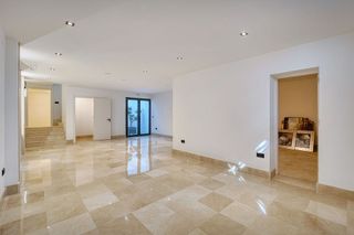 Casa adosada en alquiler en Nueva Andalucía centro en Marbella