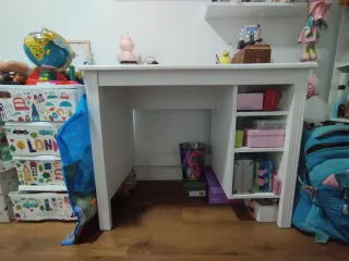 Solo escritorio 50€  Escritorio + cocinita 60€