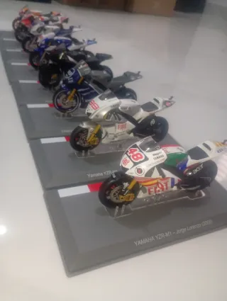 Lote 8 motos Jorge Lorenzo Moto GP.