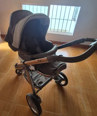 Carrito Bebecar Polipiel con bolso y sombrilla