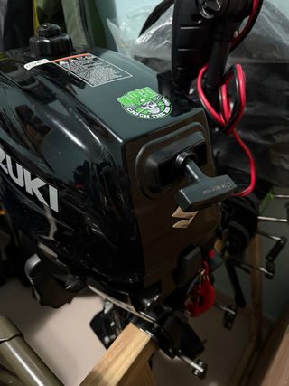 Suzuki dsfa 4 tiempos 5cv fueraborda