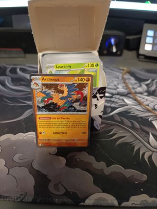 Caja de cartas Pokémon originales