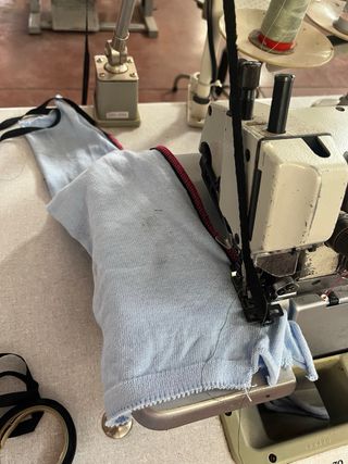 Máquina Overlock Industrial Racing