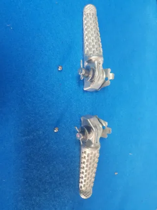 Reposapiés Honda CBR 650 R Plata