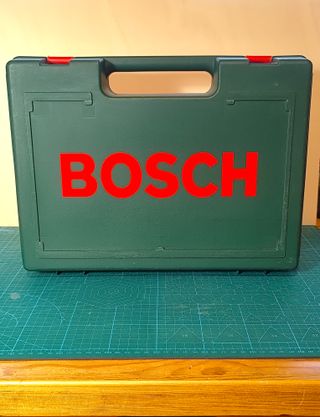 Lijadora orbital BOSCH PSS 150 A + Maletín + Hojas