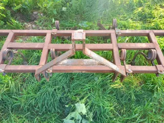 Arado de metal oxidado