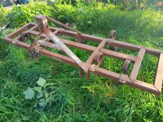 Arado de metal oxidado