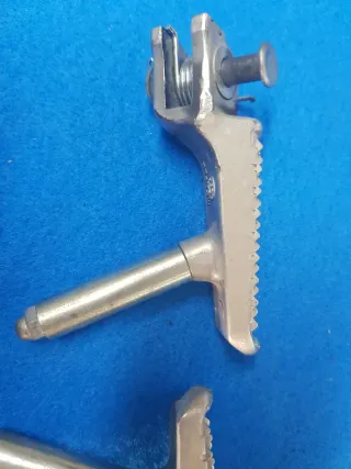 Estriberas Honda CBR 650 R 2025 conductor.