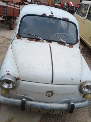 Coche Clásico SEAT 600