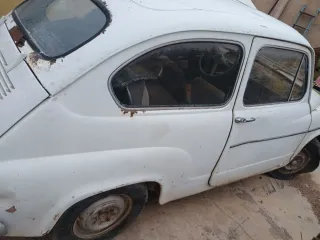 Coche Clásico SEAT 600