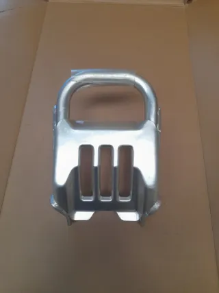 Defensa Suzuki LTZ400 Original. Nueva a estrenar