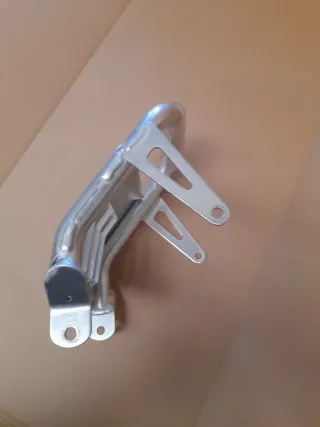 Defensa Suzuki LTZ400 Original. Nueva a estrenar