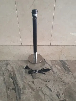 Lámpara de mesa base acero inoxidable 60W