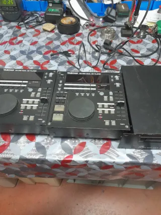 TASCAM CD-302 Reproductor CD Doble