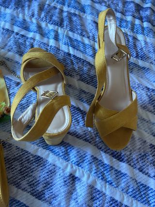 Conjunto ceremonia flores y bolso