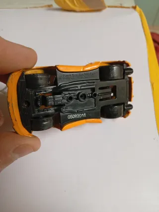 Miniatura Nissan Skyline GT-R Naranja