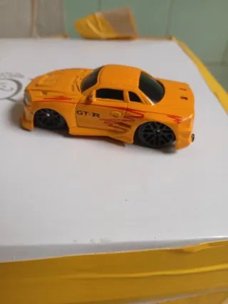 Miniatura Nissan Skyline GT-R Naranja