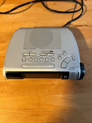 Radio despertador Sony ICF-C253