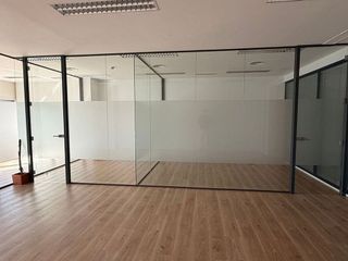 Oficina en alquiler en Huerta del Pilar en Sevilla