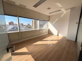 Oficina en alquiler en Huerta del Pilar en Sevilla