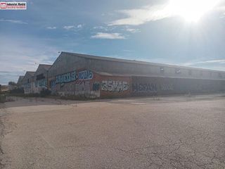 Nave industrial en venta en Torres de la Alameda