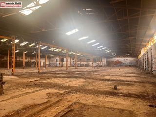 Nave industrial en venta en Torres de la Alameda