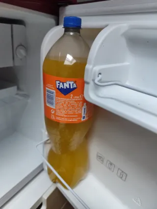 Nevera mini Cecotec roja