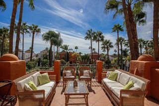 Piso en alquiler en Nueva Andalucía centro en Marbella