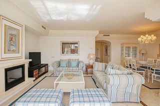 Piso en alquiler en Nueva Andalucía centro en Marbella