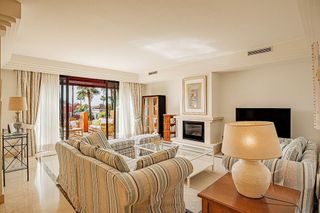 Piso en alquiler en Nueva Andalucía centro en Marbella