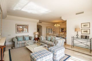 Piso en alquiler en Nueva Andalucía centro en Marbella