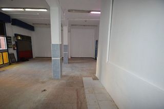 Local comercial en venta en Fondo en Santa Coloma de Gramanet