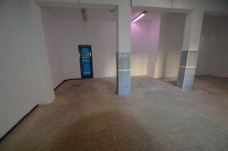Local comercial en venta en Fondo en Santa Coloma de Gramanet