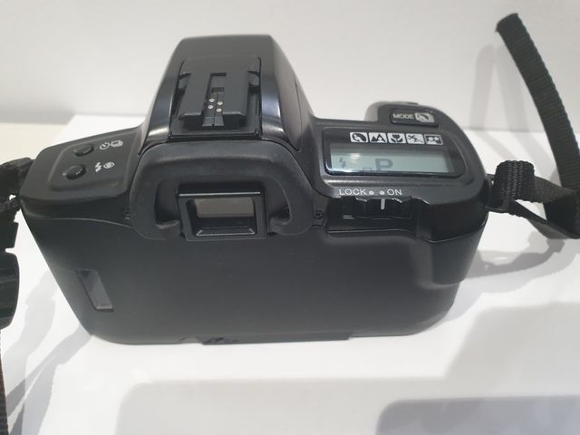 Minolta Dynax 303si Cámara Analógica Negra