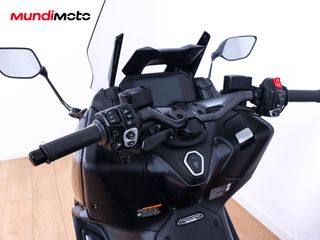 YAMAHA T-MAX 560 TECH MAX